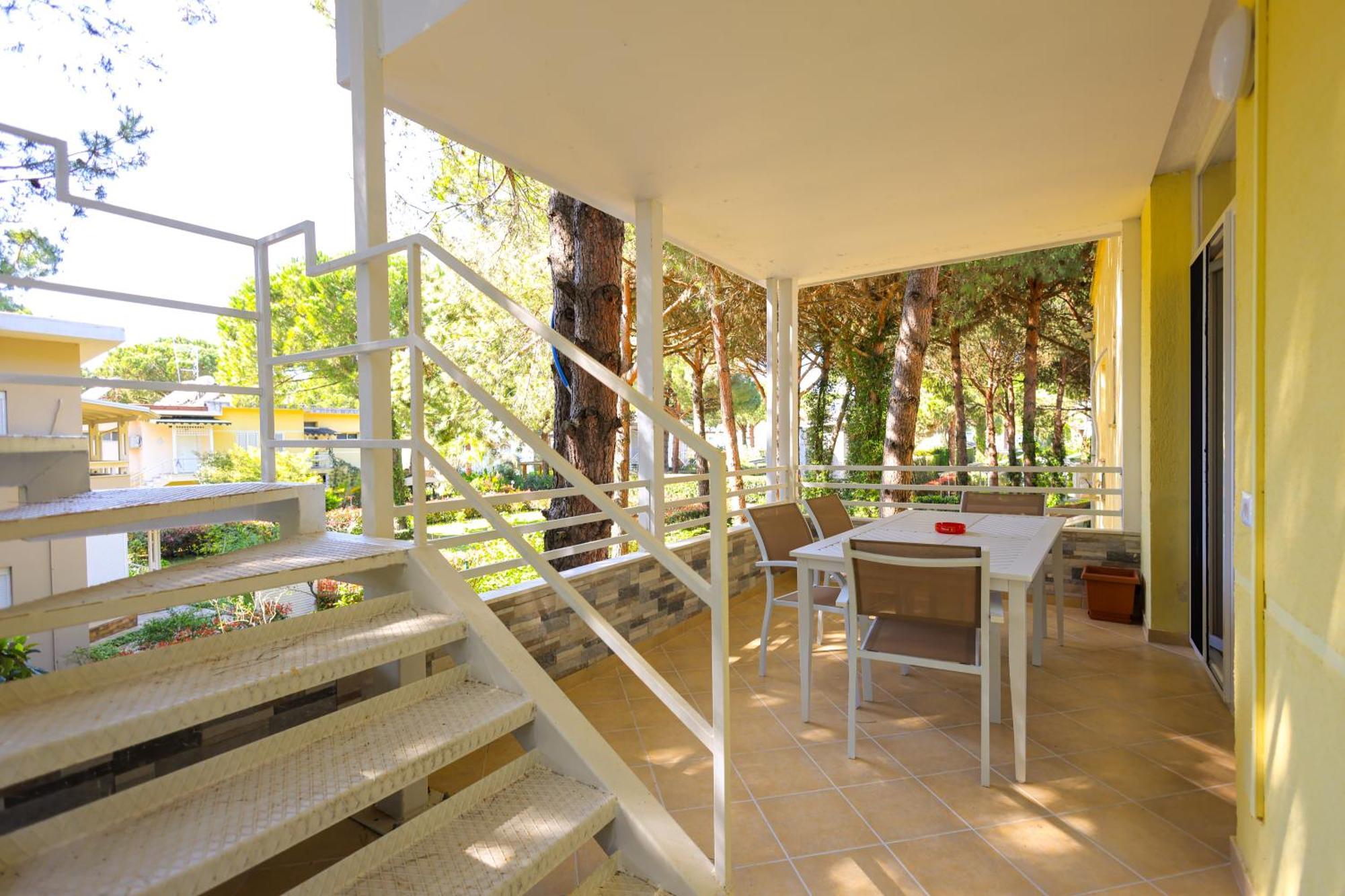 Grandstay Villa Perla Resort Драч Екстериор снимка